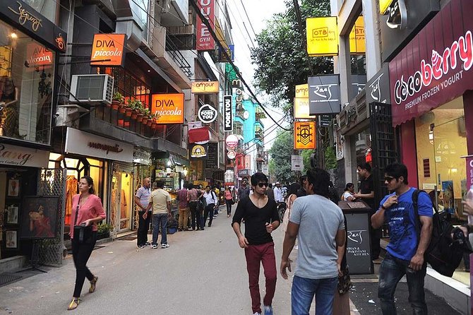 Exploring the Phenomenon of Hauz Khas: A Hub of Youthful Energy, Cafés, and Entertainment